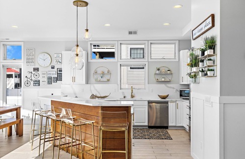 Surf City House | Paradise Surf City - Spacious 5BR Home W/Pool In Great Location!