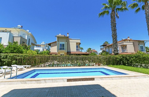 Kadriye Villa | Paradise Town Villa Legend