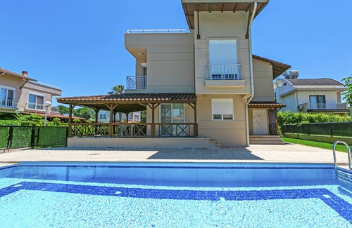 Kadriye Villa | Paradise Town Villa Legend