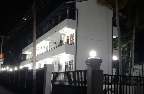 Kalagedihena House | Paradise Villa