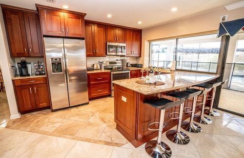 Apollo Beach House | Paradise Waterfront Resort! Pool &Spa with swim-up bar, Dock Kayaks, Pet Welcome