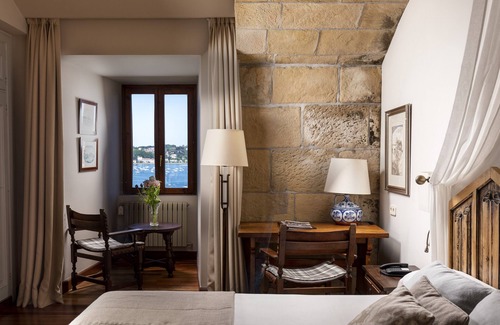 Hondarribia Historic Center Hotel | Parador de Hondarribia