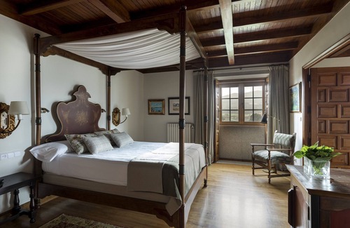 Tui Hotel | Parador De Tui
