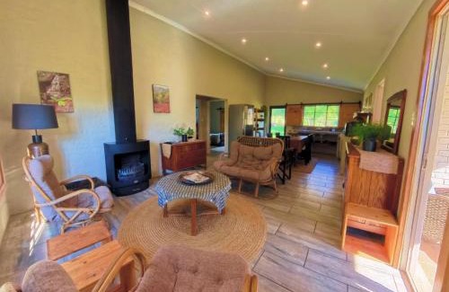 Kareeberg House | Paradyskloof Guest Farm