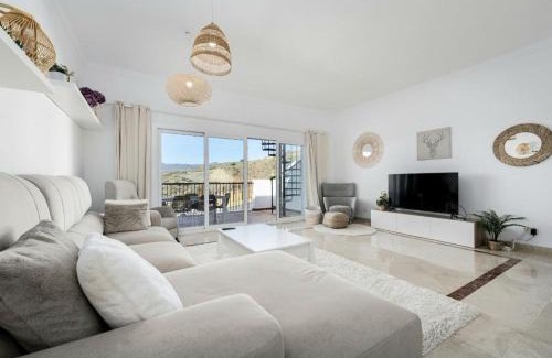 New Golden Mile Apartment | Paraiso Pueblo