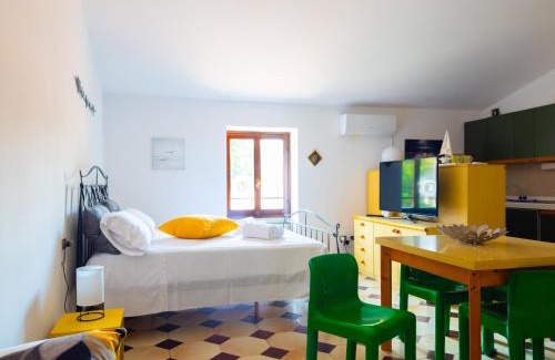 Paratico Apartment | PARATICO - Lakefront apartment with private pool and free parking