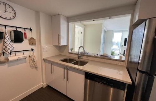 Crosstown Apartment | Paris Place