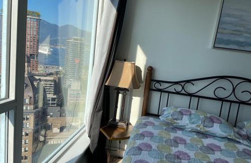 Crosstown Apartment | Paris Place