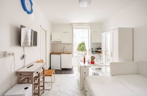 Stains Apartment | Paris Tourist Apartment, France, Private Stay for you and Your Family ?