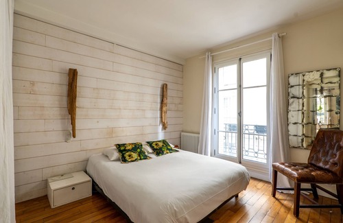 Quartier du Mail Apartment | Parisian Panache, by Veeve
