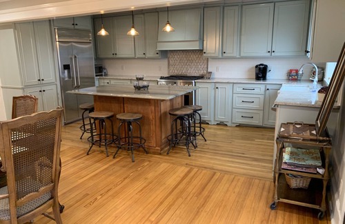 Crowley Apartment | Park Avenue Loft overlooking Parkerson Avenue