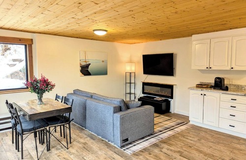 Pinebrook Apartment | Park City Guesthouse 1-bedroom Retreat