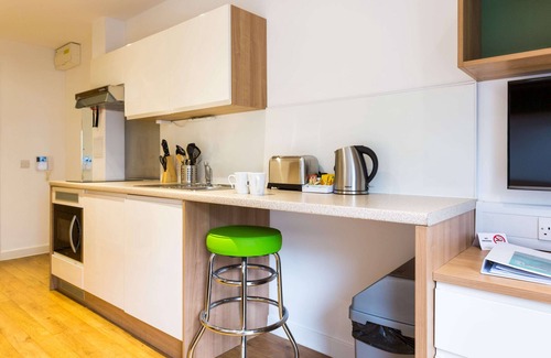 Cathays Apartment | Park Lane by Urban Space