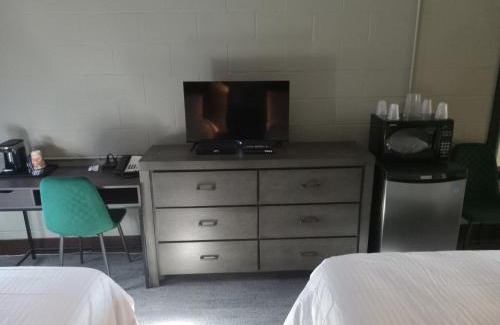 Medicine Hat Hotel | Park Lane Motor Hotel Medicine Hat