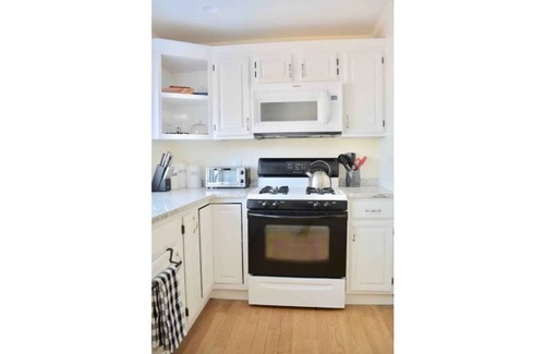 Upper Montclair House | Park-Like, Family Friendly Home - Walk to Parks and Shops - Only 25 min to NYC