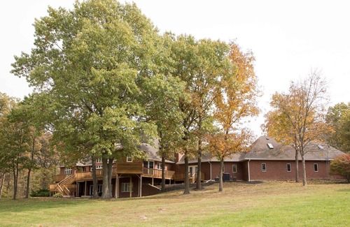 Adair House | Park Place Estate - Relax in a peaceful, country setting!