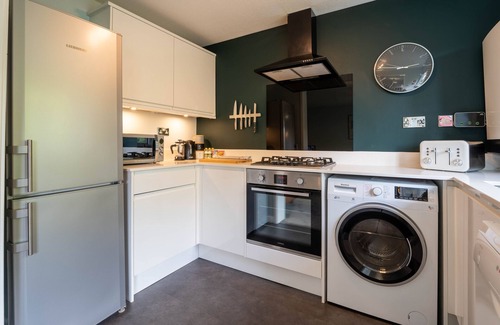 Salfords Apartment | Park View