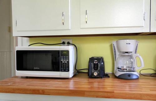 West Side Apartment | Park Views - Private 3 bed/1 bath - 30 mins to NYC