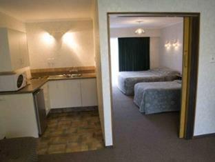 Te Anau Hotel | Parklands Motel & Apartments Te Anau