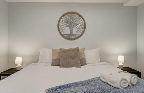 Monument House | Parkside Haven Hot Tub Foosball & Family Fun