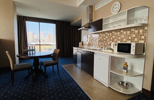 Nasimi Hotel | Parkside Hotel & Apartments