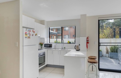Parramatta Apartment | Parramatta Gem 2BR 2BA with Private Outdoor Space