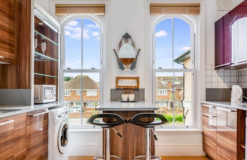 Whitstable Apartment | Pass the Keys | A Spacious Cosy Holiday Retreat!