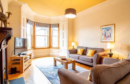 Morningside Apartment | Pass the Keys Beautiful and Bright Georgian Style Morningside Apartment