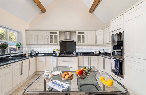 Lacey Green House | Pass the Keys | Bradenham Barn in The Chiltern Hills