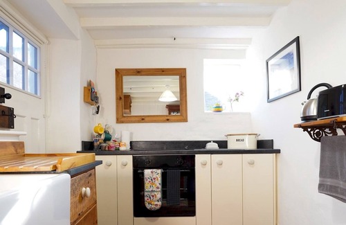 Corris House | Pass the Keys | Cosy Cottage in Corris One wellbehaved dog welcome
