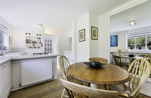 Esher House | Pass the Keys | Hidden Cottage in Esher, West End