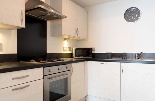 Renfrew Apartment | Pass the Keys | Lovely, comfortable 2-bed Braehead - free parking