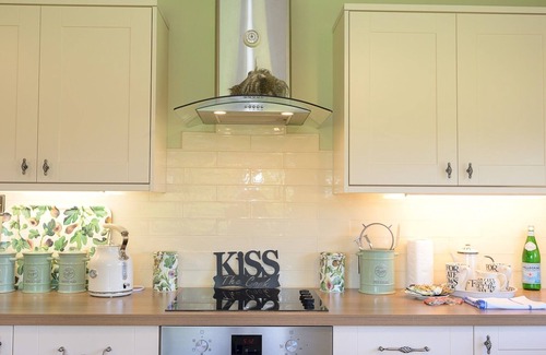 Usk House | Pass the Keys | Porth Vaynor Farmhouse and Gardens