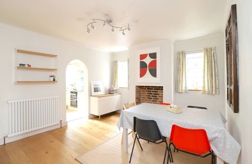 Headington House | Pass the Keys | Victorian 3 Bed inc Parking & Garden Headington