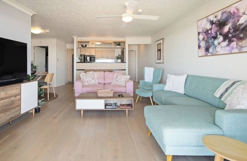 Palm Beach Apartment | Pastel Drift Beachfront Haven by Dining and Parks