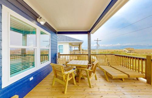 Gilchrist House | Pastel Sands