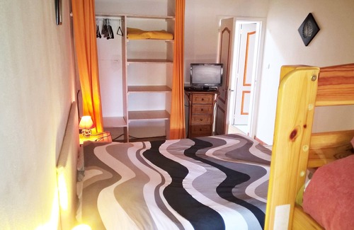 Mougins House | PATCHOULI-family-2 Adults + 2children-floor + kitchen + Dining Room + Wifi + Parking