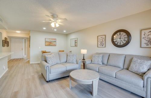 Westbrook Village Apartment | Patio and Pool Access Golf Getaway in Peoria