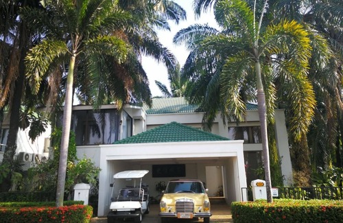 Huai Yai Villa | Pattaya YueHu Phoenix Deluxe Villa 5room