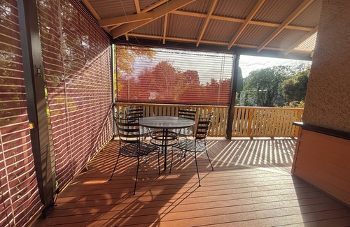 Bridgetown House | Pawfect Retreat – 3Bed, Dog Lovers’ Luxe Heritage Home,5 minutes to town!