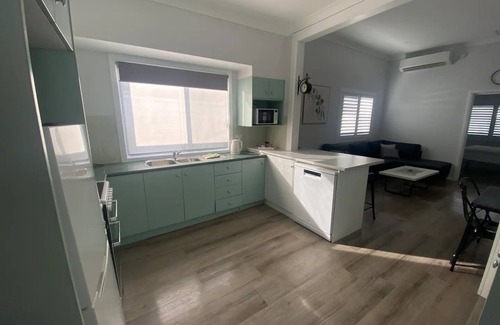 Weston House | PAWS Affordable Accommodation