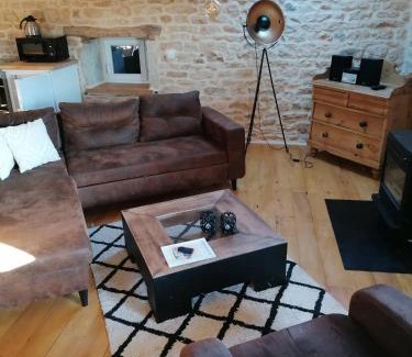 Montalembert Apartment | Pays de Joie - Gite-Loft Le Piano
