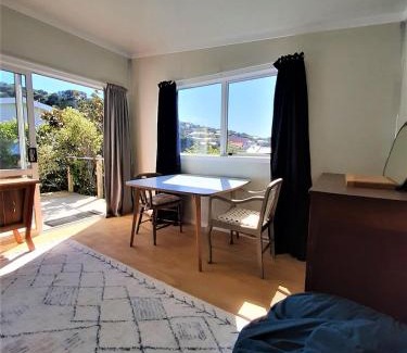 Brooklyn Apartment | Peace and quiet in the Brooklyn hills