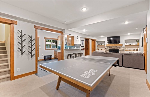Blue River House | Peace and Quiet Just Minutes from Breckenridge