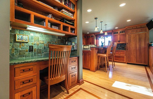 Thompson House | Peace and solitude await you at Moon Valley Lodge in rural Jo Daviess County ILn