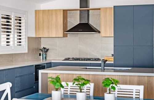 Tanilba Bay House | Peace in Paradise - Near Nelson Bay - Spa, views!