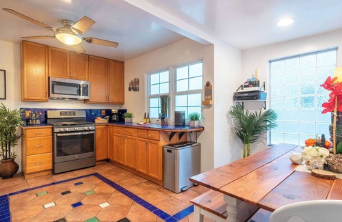Pacific Beach House | Peace in PB by Cardo