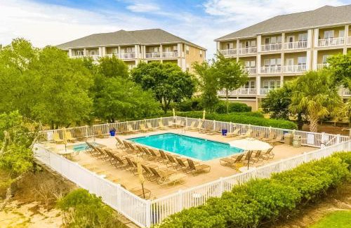 Indian Beach Apartment | Peace on the sound, fun on the Beach