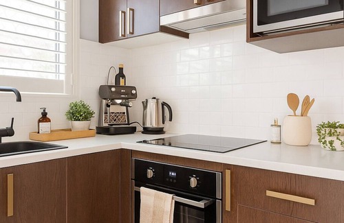 Ingleburn House | Peaceful 2BR Villa Retreat