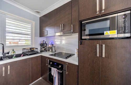 Ingleburn House | Peaceful 2BR Villa Retreat